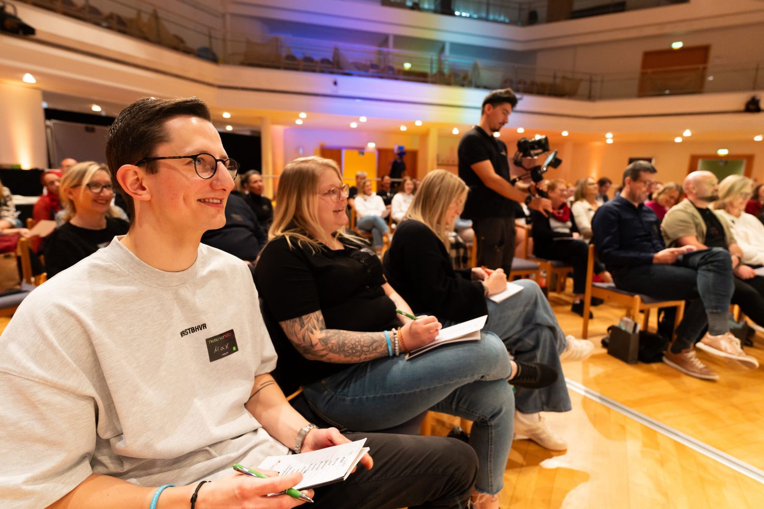Impression vom New Worker Hotspot — Menschen im Austausch